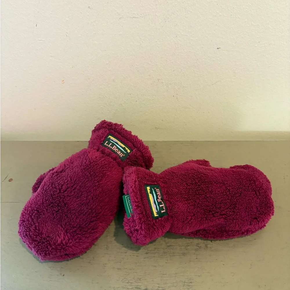 L.L. Bean Toddler Fleece Mittens in Rich Burgundy